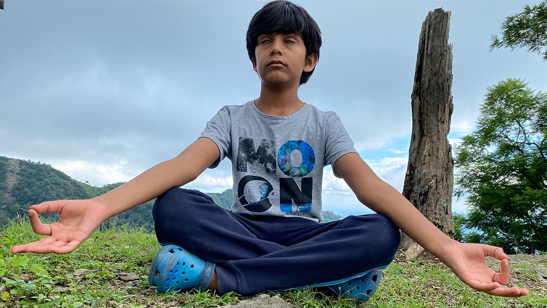 Learn yoga with the world's youngest yoga instructor, aged nine 