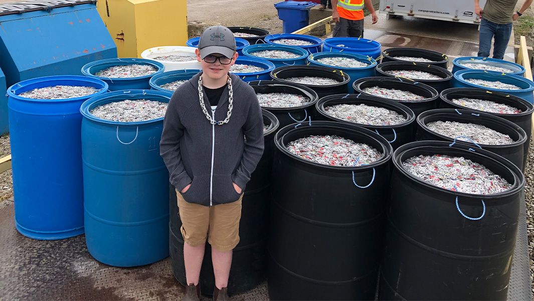 10-year-old 'Pop tab kid' recycles 1,654 kg of can tabs!