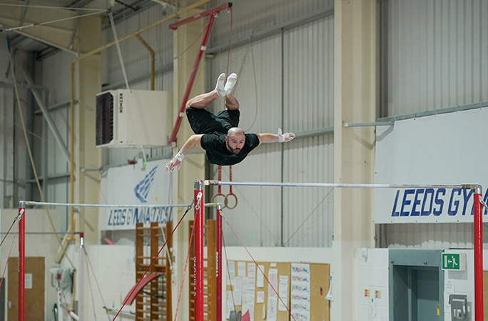 Gymnast Ash Watson does epic flying backflip to break record | Guinness ...