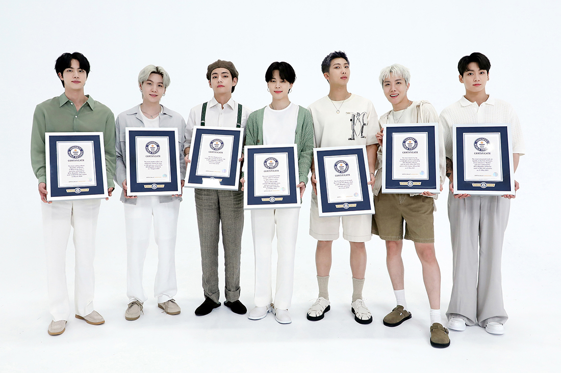 BTS-holding-certificates