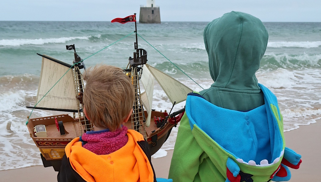 Adventurous brothers send toy ship on an EPIC journey across the Caribbean!