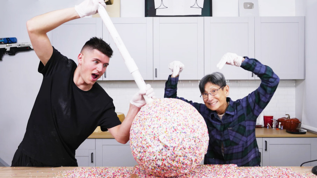 TikTok stars Nick DiGiovanni and Lynja create world's largest cake pop