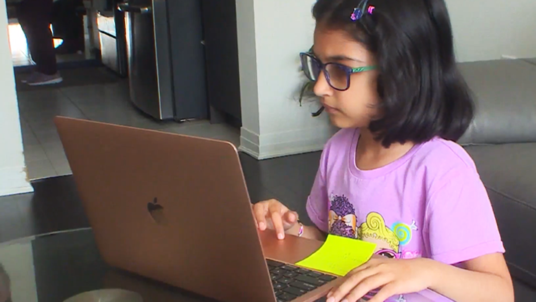 World's youngest videogame developer made a cool game for kids!