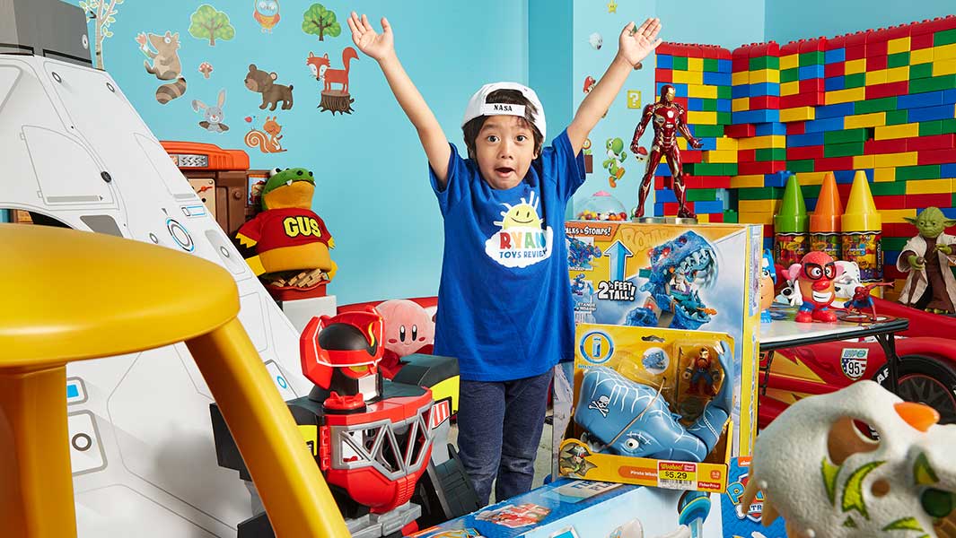 Ryan ToysReview header