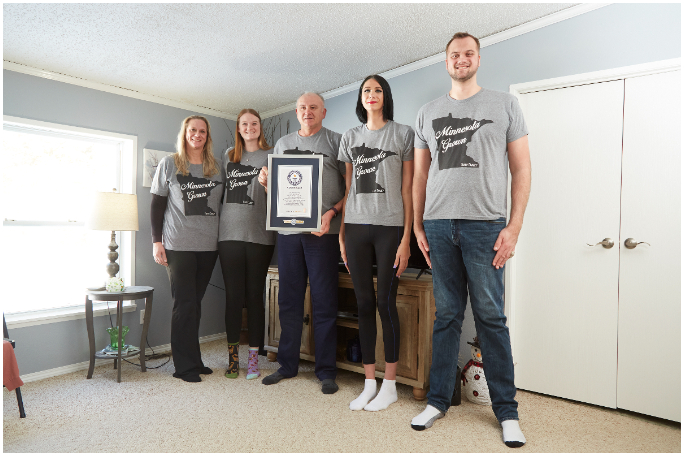 Meet the world's TALLEST family from Minnesota USA | Guinness World Records
