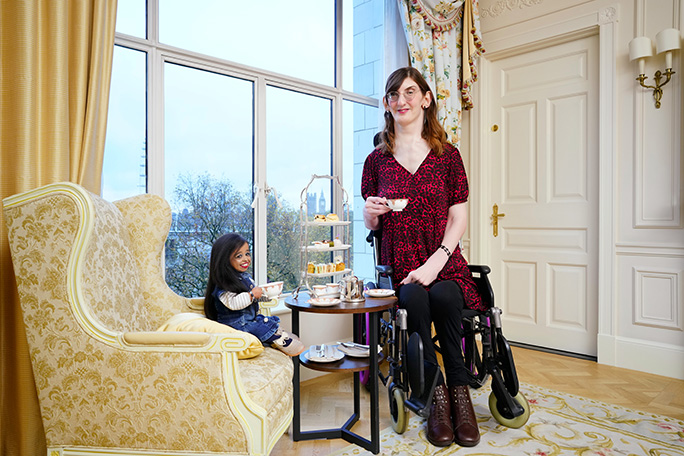 Rumeysa and Jyotu having tea