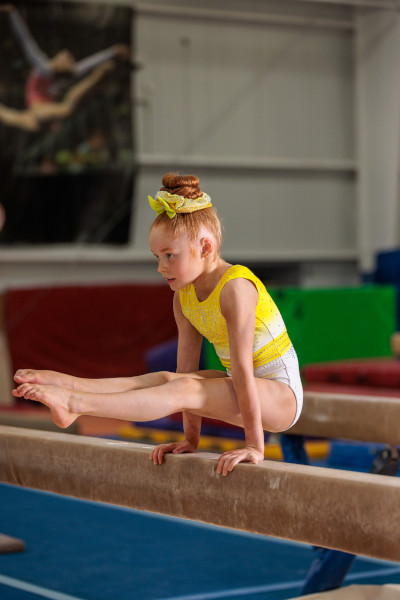Kynlee sitting on flat bar