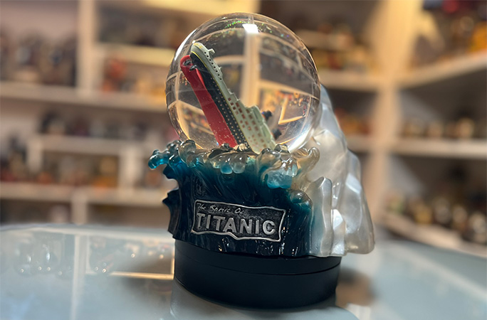 titanic snow globe