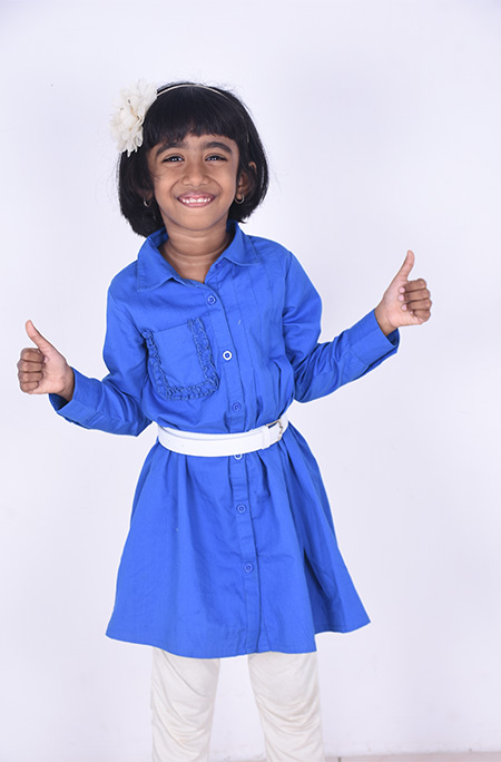 victoria with thumbs up