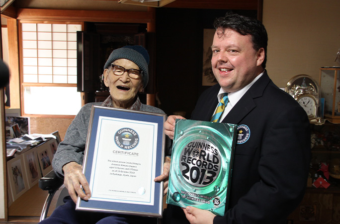 Craig with oldest man ever