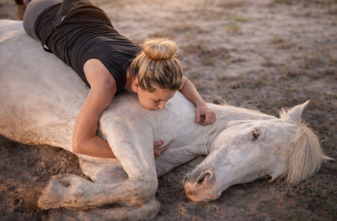 Lauryn hugging Gringo