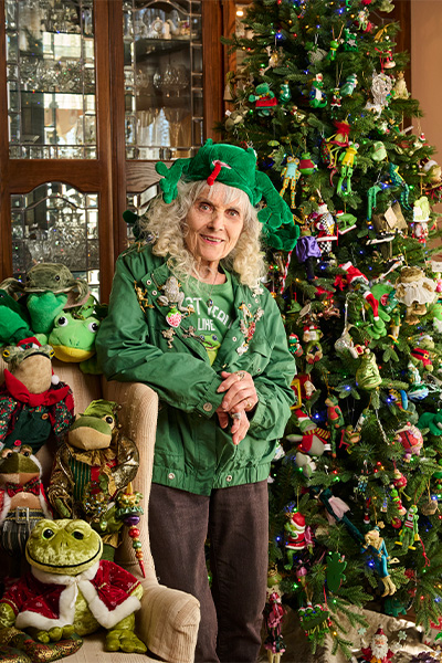 susan with christmas tree