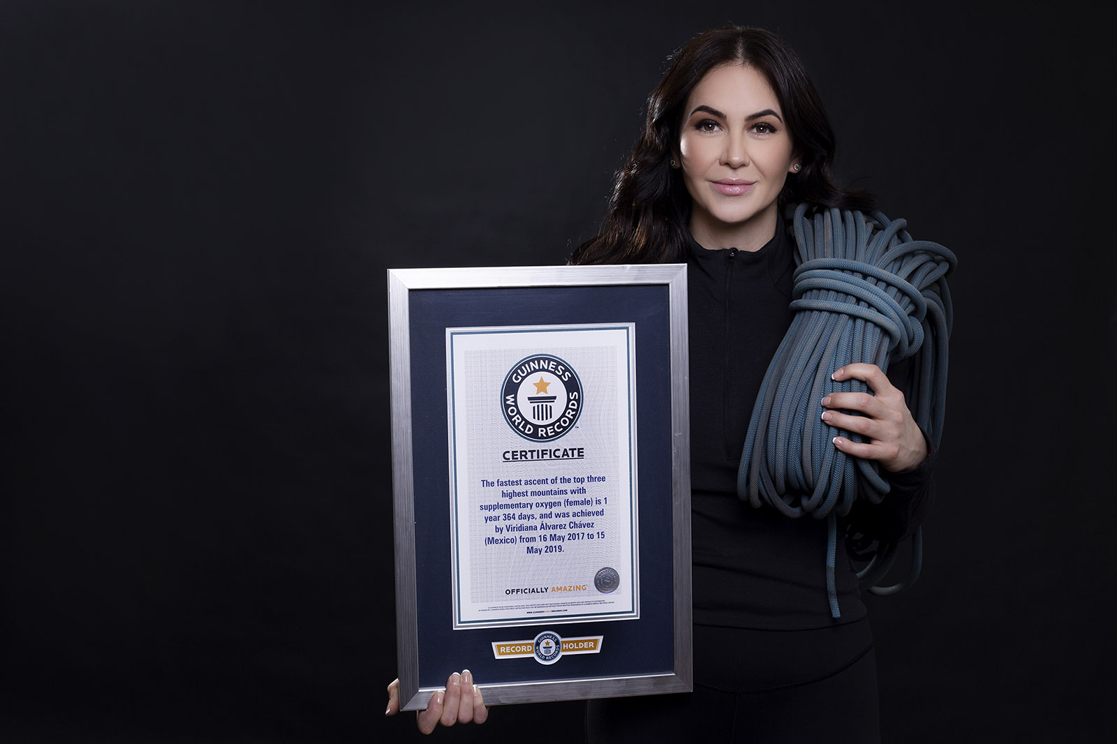 viridiana holding a rope and gwr certificate 
