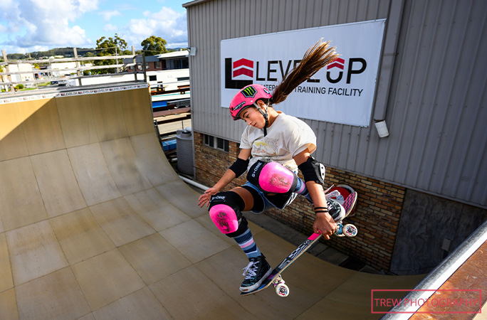 Arisa Trew skating
