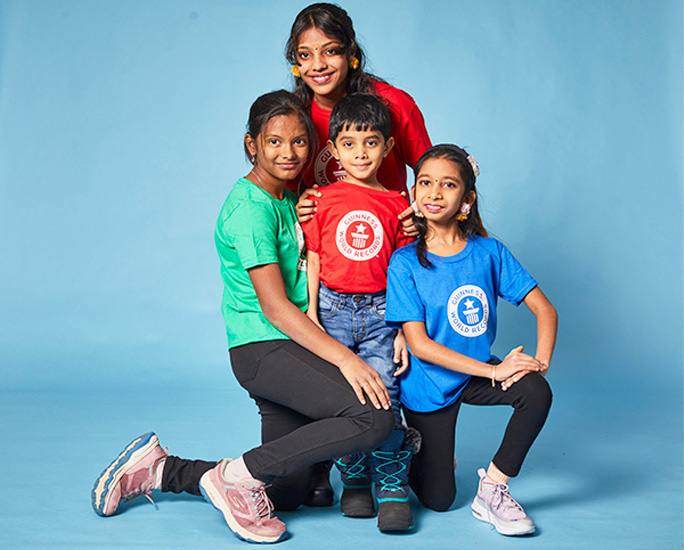 Chennai hoopers kids posing