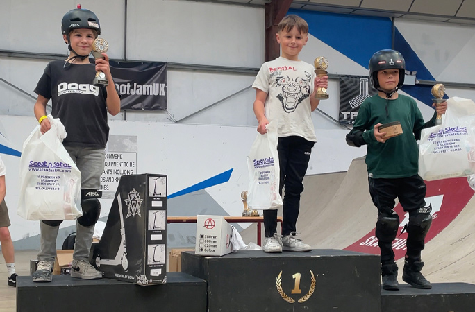 tyler winning UK under 8 championship