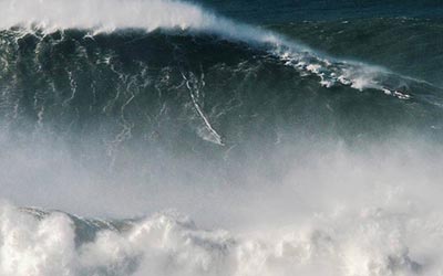 Largest wave surfed thumbnail
