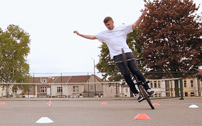 man doing deathruck spins on bmx